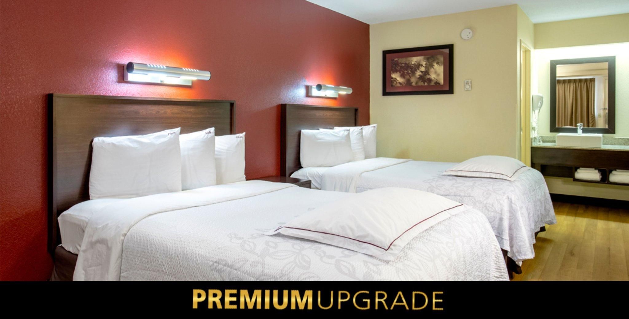 Premium 2 Full Beds Smoke Free (Upgraded Bedding & Snack)