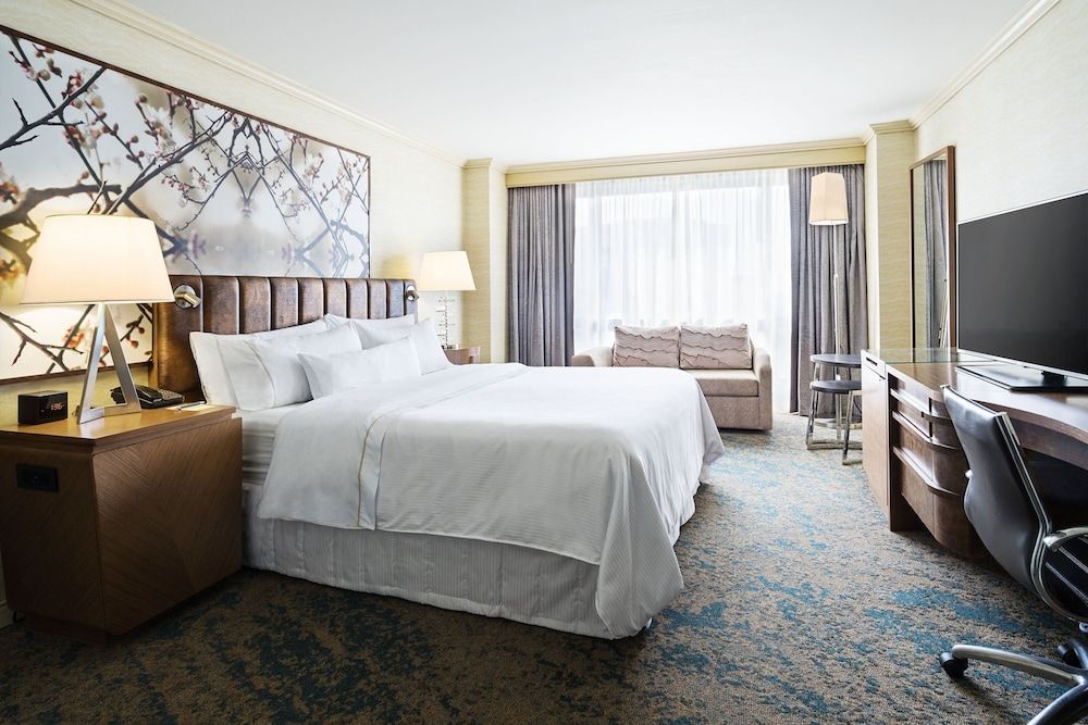 Premium Room, 1 King Bed