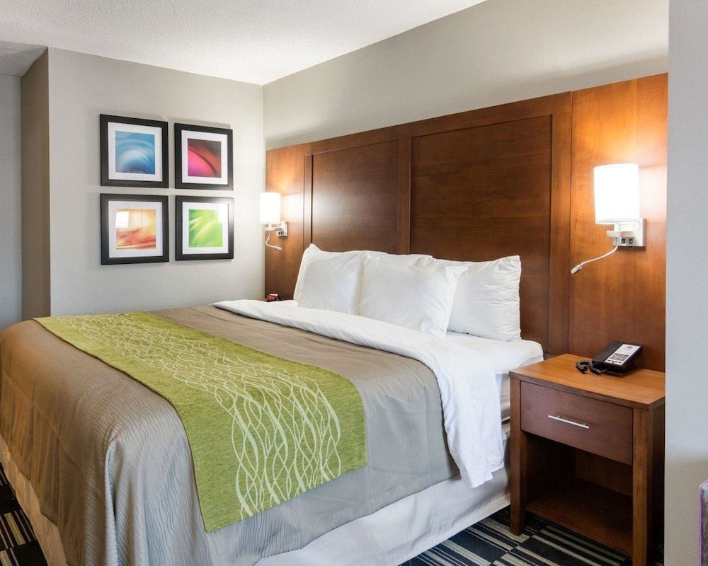 Suite, 1 King Bed with Sofa bed, Non Smoking (Bathtub)