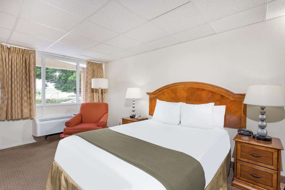 Standard Room, 1 Queen Bed, Non Smoking