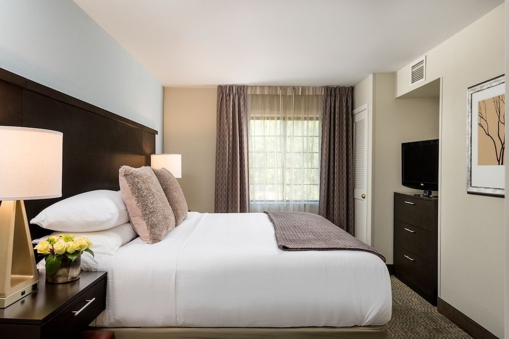 Suite, 1 Queen Bed, Accessible, Kitchen (Mobility Accessible)