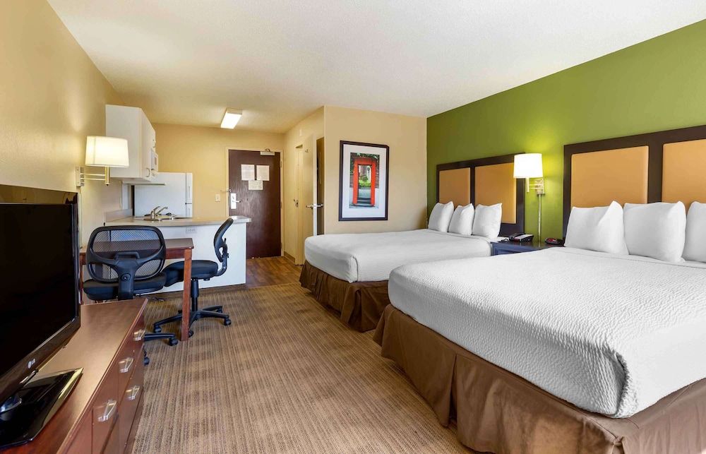 Extended Stay America Suites Chantilly Dulles Suite, 2 Bedrooms, Non Smoking, Refrigerator & Microwave