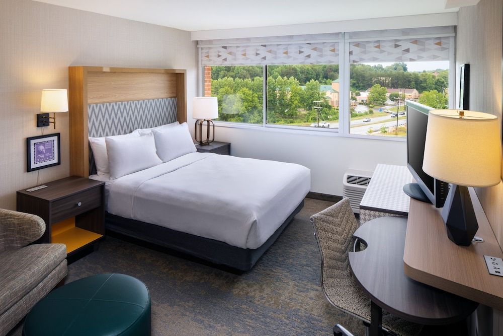 Standard Room, 1 King Bed