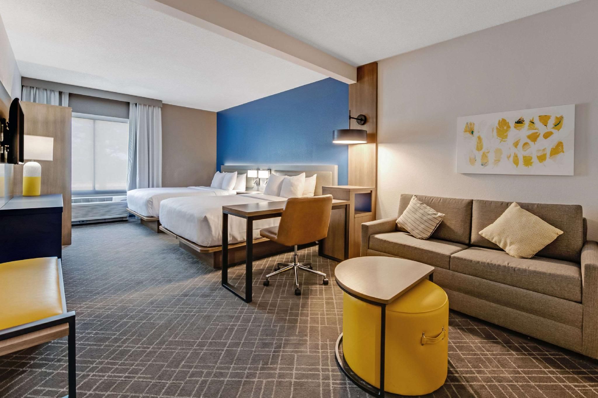 2 Double Beds, Suite, Nonsmoking