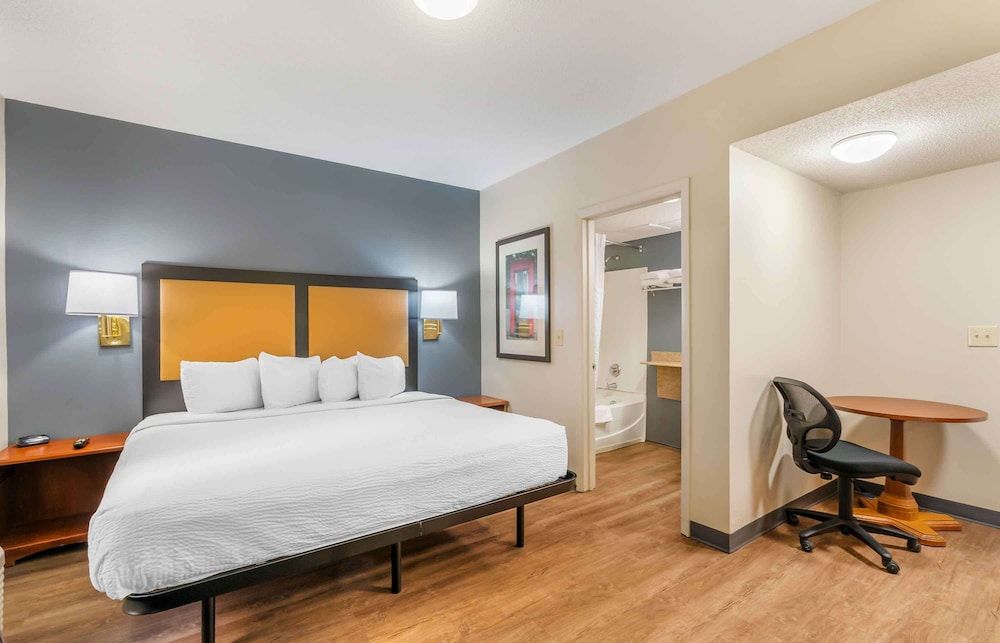 Extended Stay America Suites Chesapeake Greenbrier Circle Studio, 1 King Bed, Non Smoking