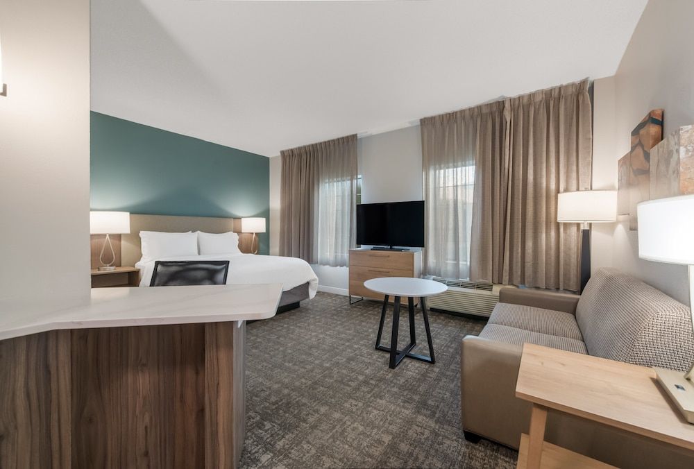 Studio Suite, 1 Queen Bed, Accessible, Kitchen