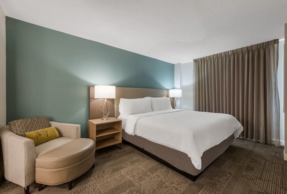Suite, 2 Bedrooms, Accessible, Kitchen (2 Bathrooms)