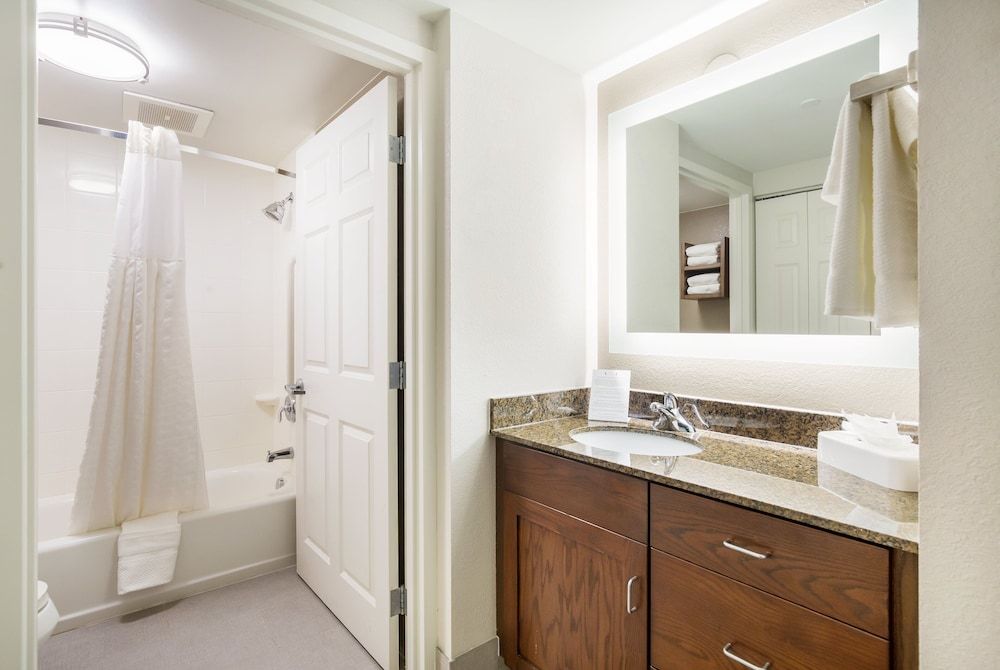 Studio Suite, Kitchen