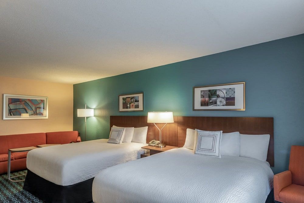 Room, 2 Queen Beds (Mobility/Hearing Access, Roll-In Shwr)