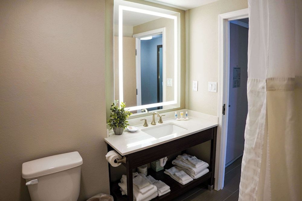 Premium View Double Queen Suite - Bayfront