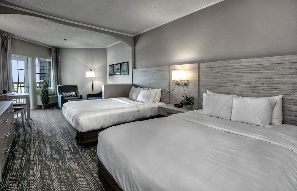 Value View Double Queen Suite - Bayview
