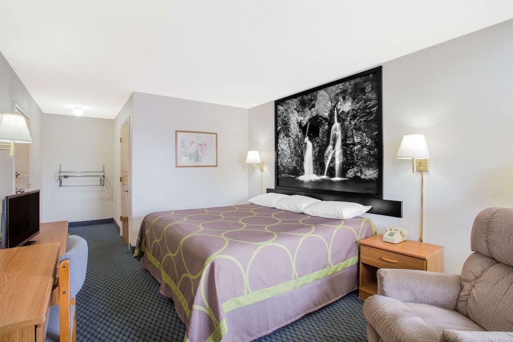 Standard Room, 1 King Bed, Smoking