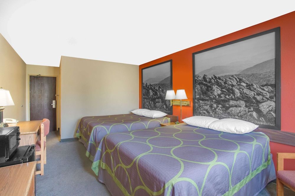 Room, 2 Queen Beds, Refrigerator
