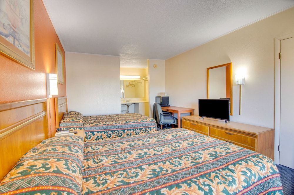 Standard Room, 2 Double Beds, Non Smoking