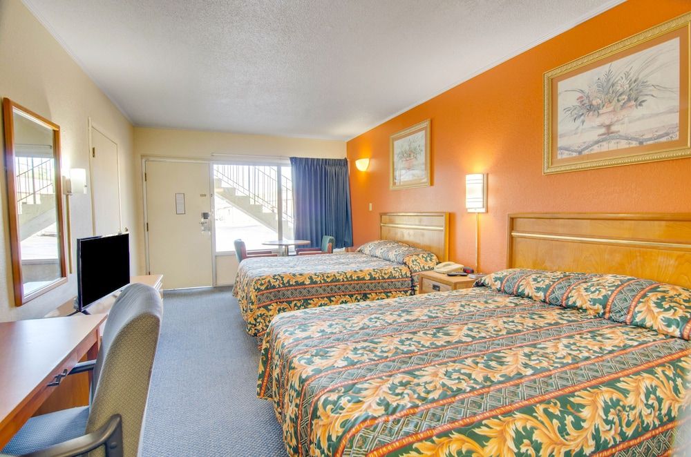 Standard Room, 2 Double Beds, Non Smoking