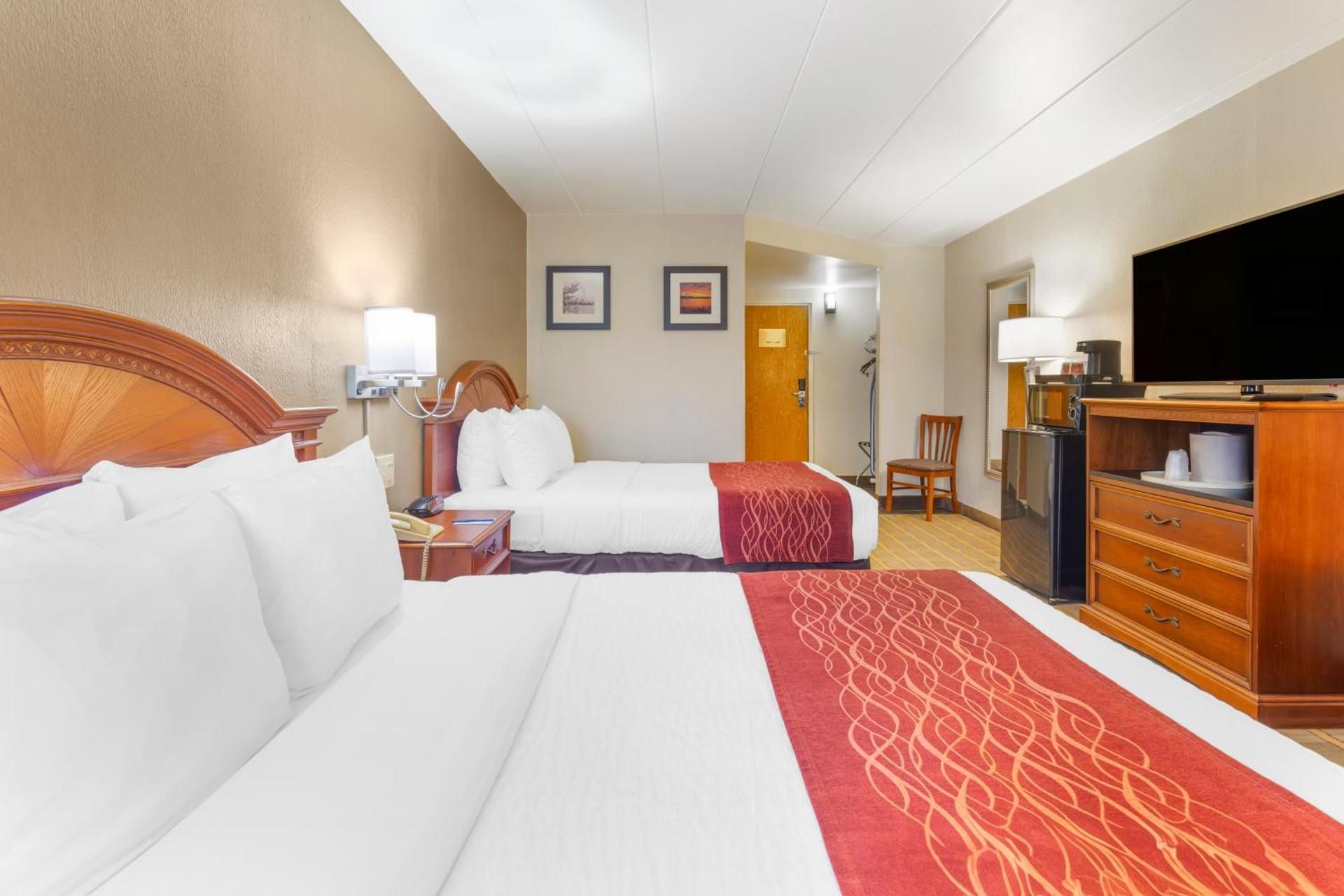 2 Double Beds, Efficiency, Nonsmoking