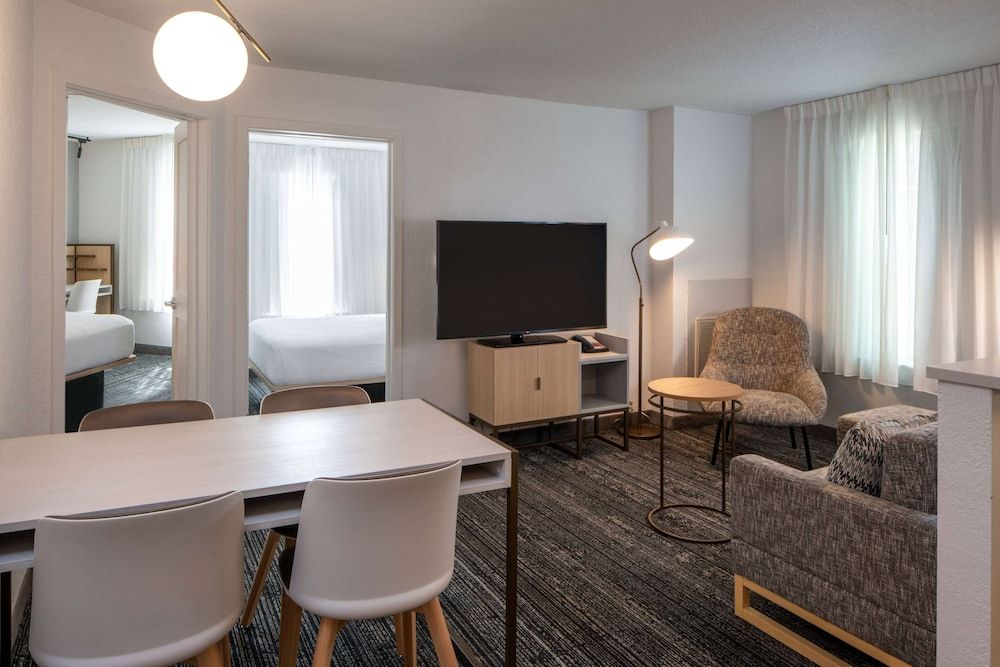 Suite, Multiple Beds (Two Bedroom)