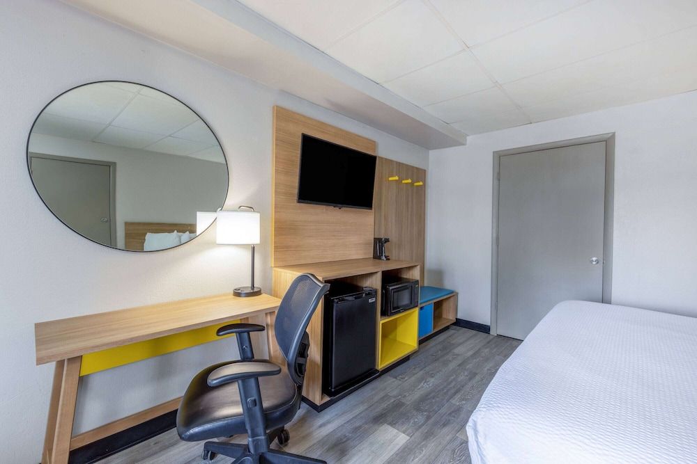 Room, 1 King Bed, Accessible