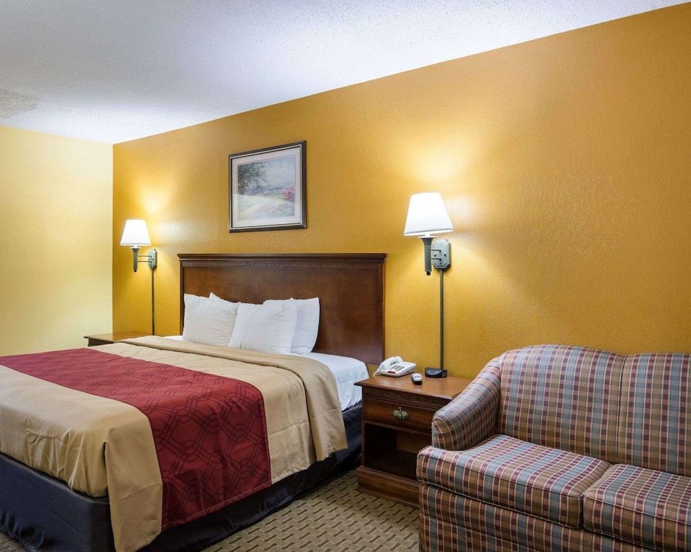 Standard Room, 1 King Bed, Smoking