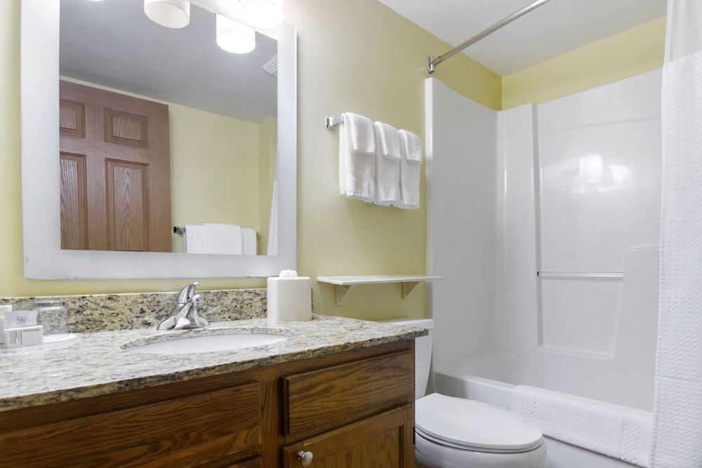 Extended Stay America Suites Richmond Glen Allen Short Pump Premium Suite, Multiple Beds, Non Smoking, Kitchen 3