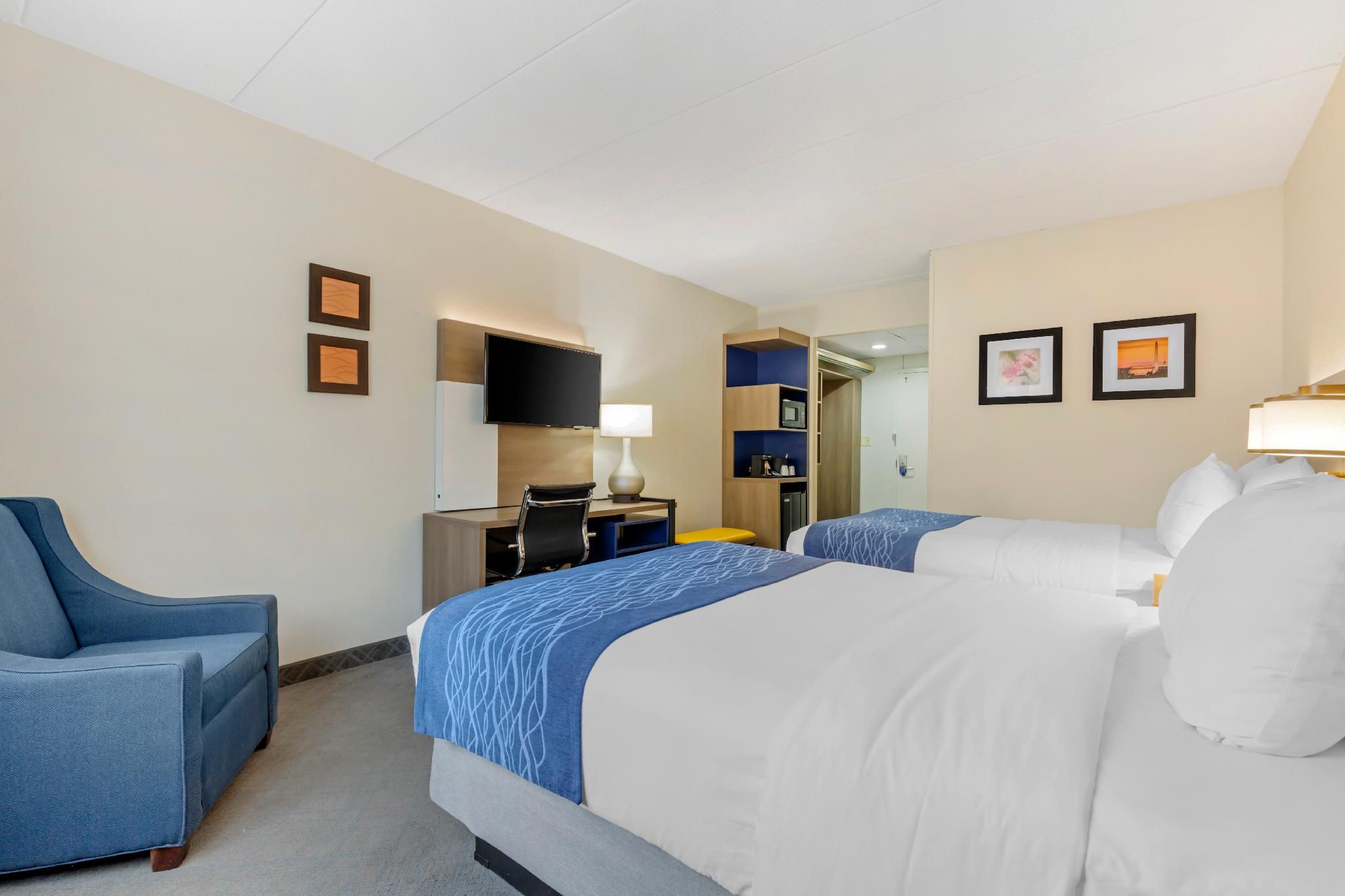 2 Double Beds, Nonsmoking, Accessible