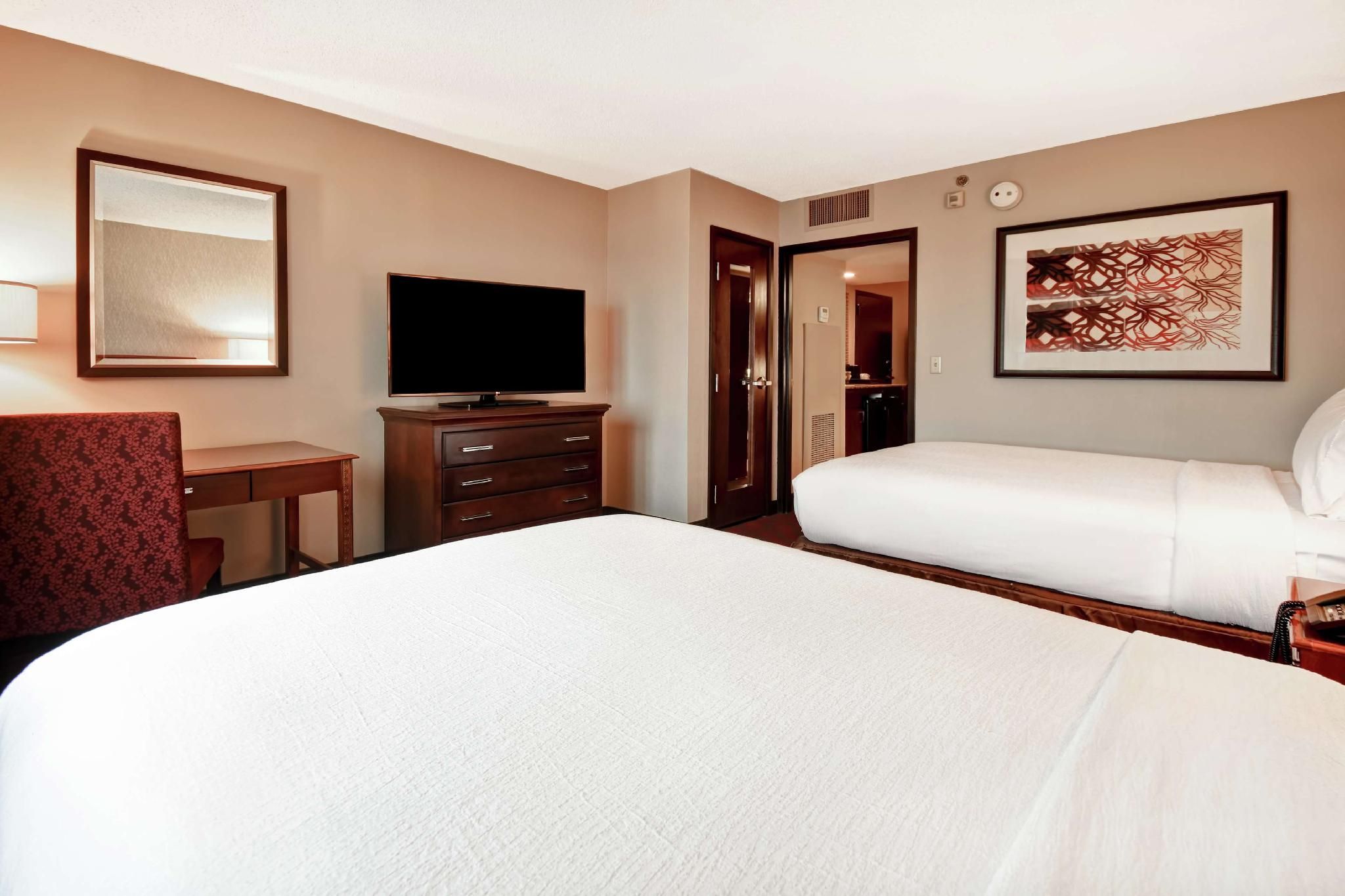 2 Double Beds - 2 Room Premium Suite