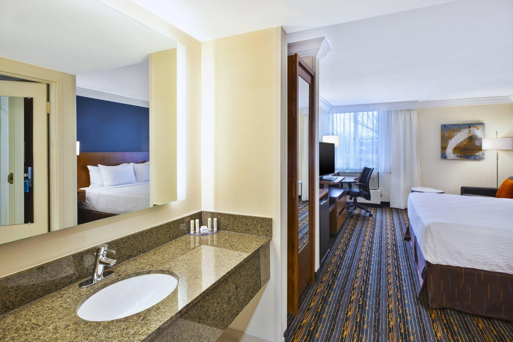 Guest Room, 1 King