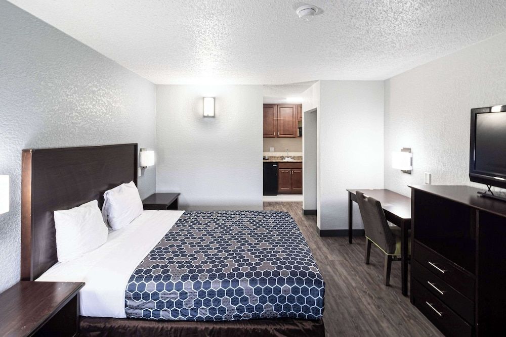 Room, 1 Queen Bed, Non Smoking
