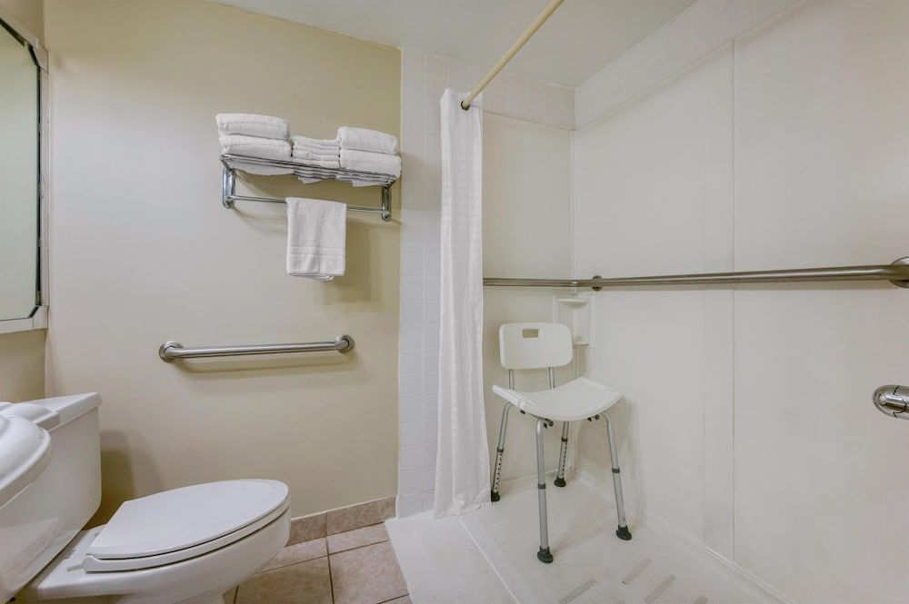 Best Western Battlefield Inn Standard Room, 2 Double Beds, Accessible, Non Smoking 3