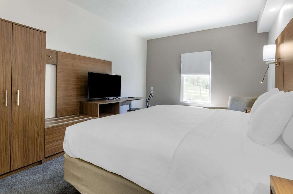 Standard Room, 1 King Bed, Non Smoking