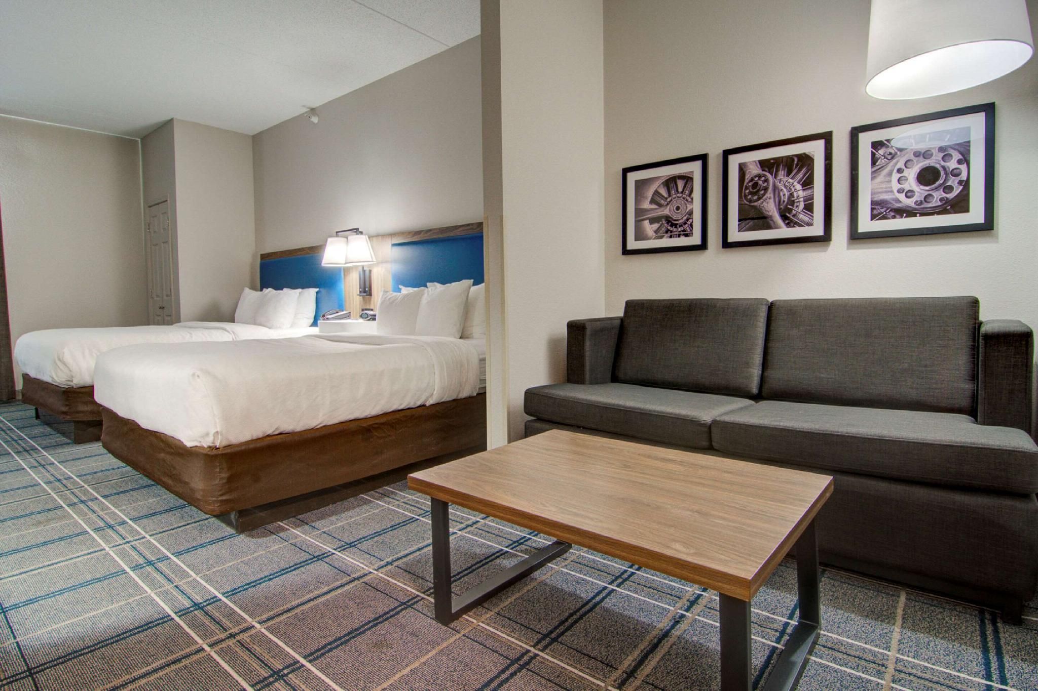 2 Queen Beds, Nonsmoking, Accessible