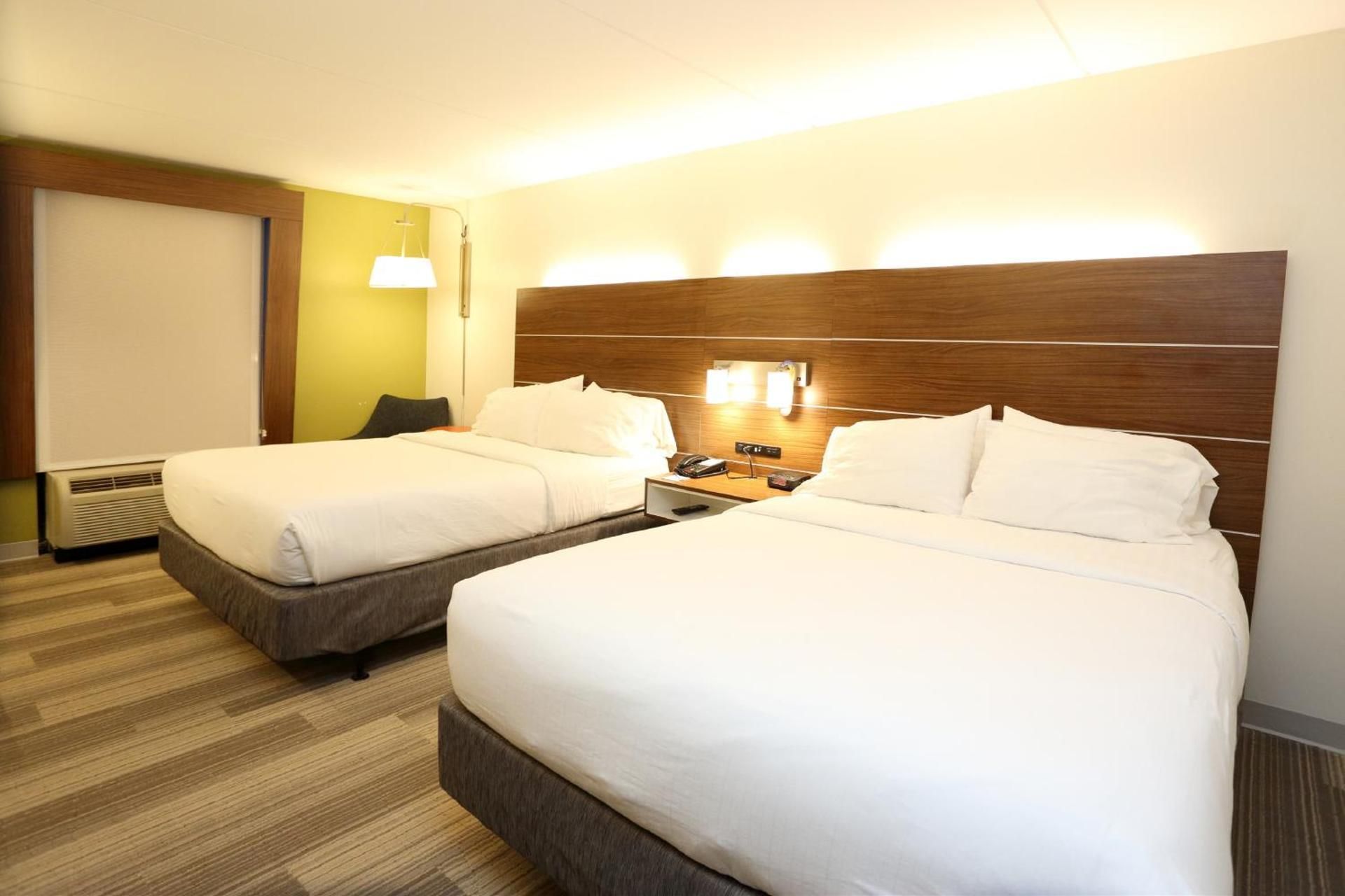 2 Double Beds Standard Comm Accessible