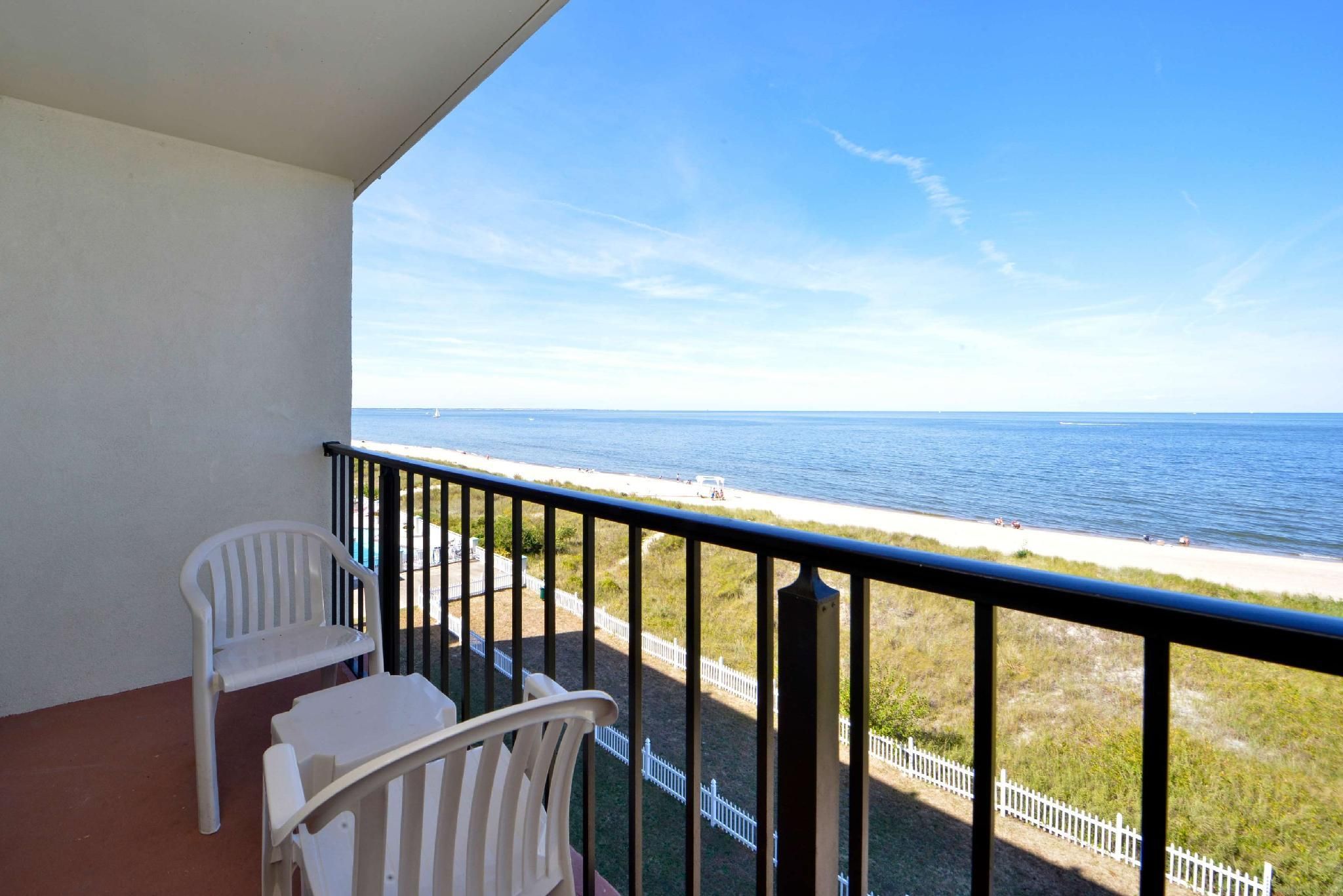 2 Queen Beds, Nonsmoking, Pet Friendly Room, Full Kitchen