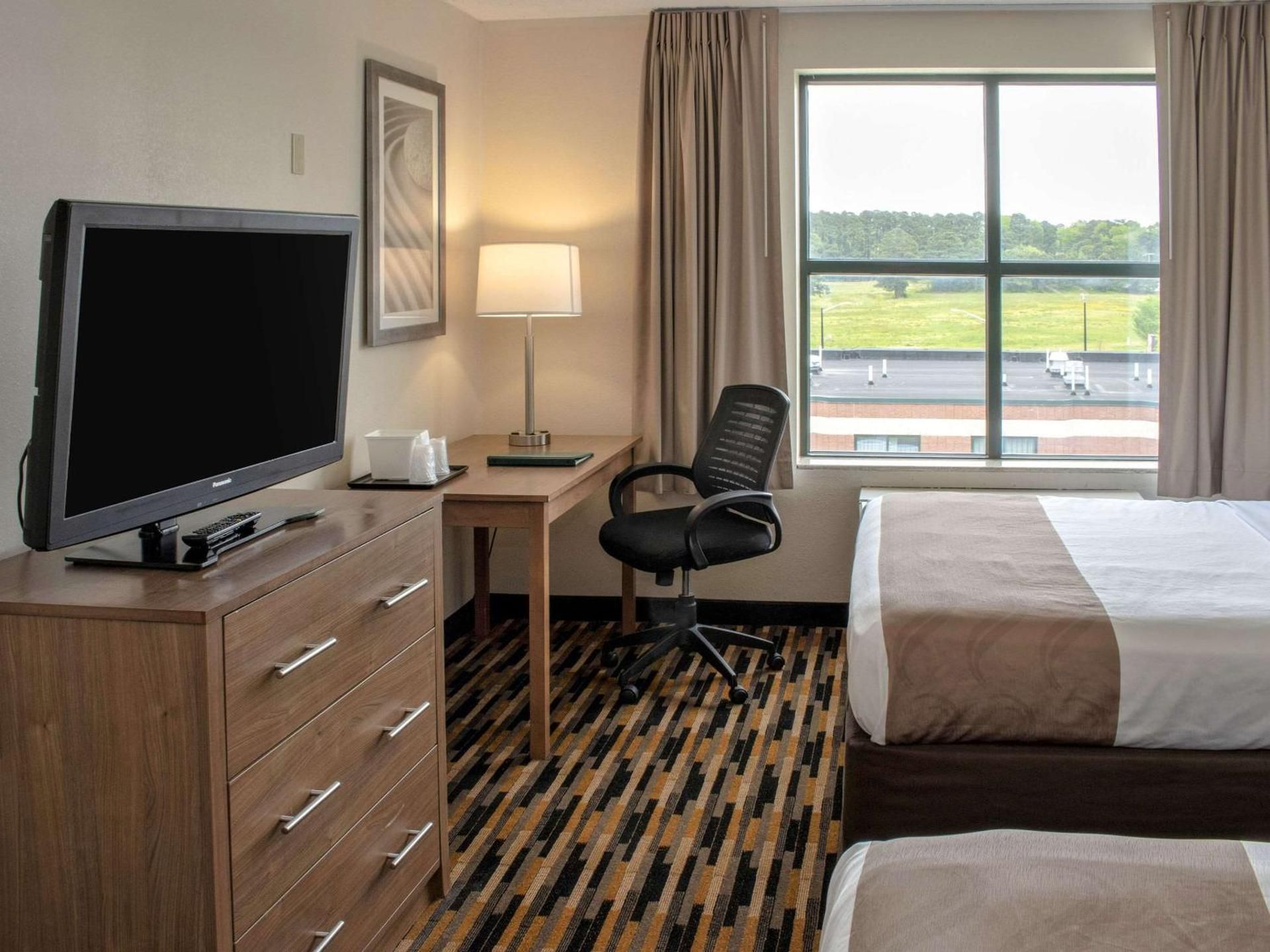 2 Queen Beds, Suite, Nonsmoking, Upgrade