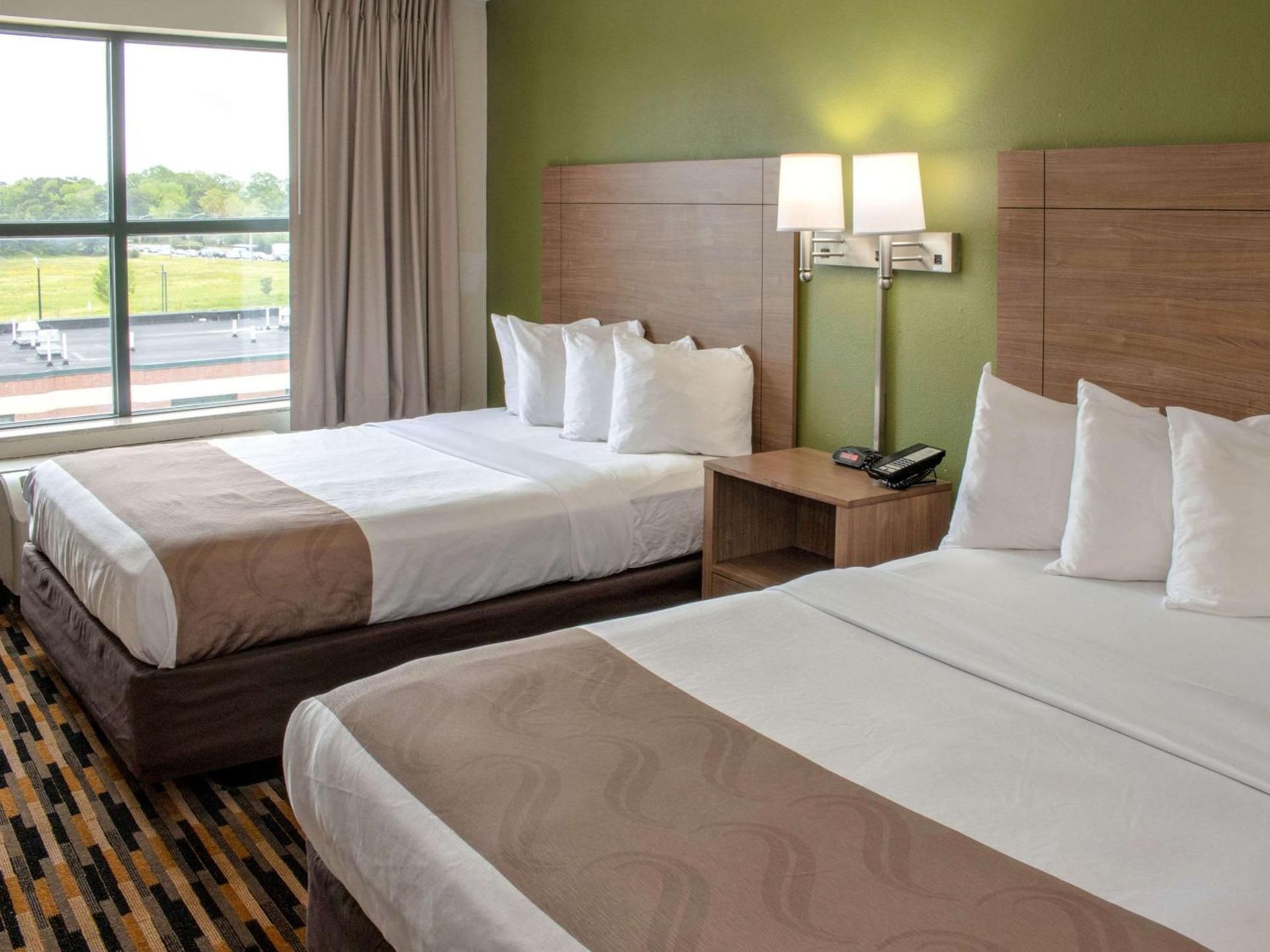 2 Queen Beds, Suite, Nonsmoking, Upgrade