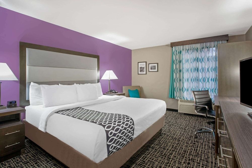 Room, 1 King Bed, Non Smoking