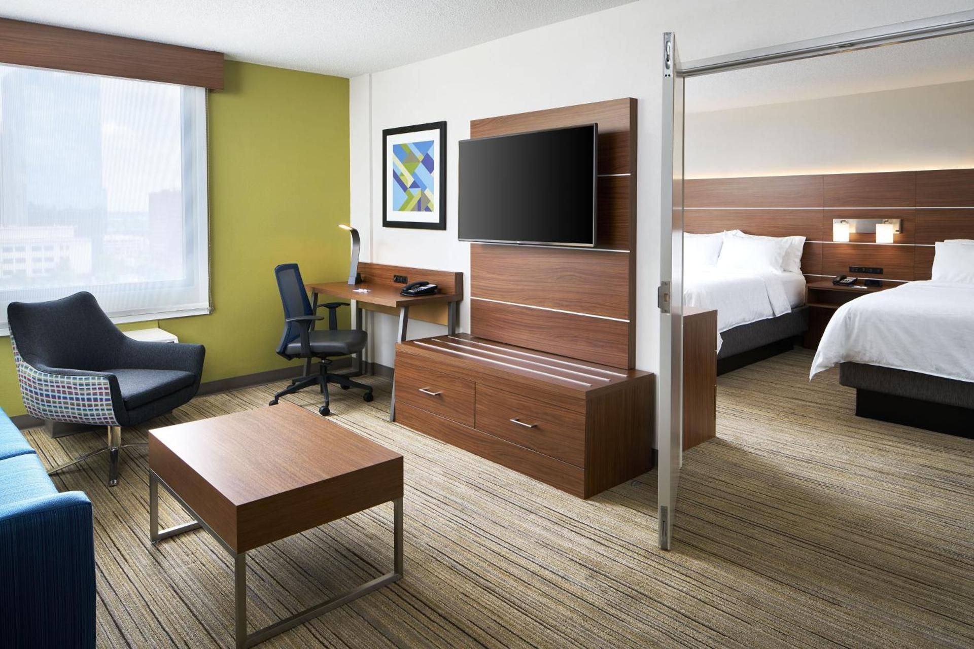 2 Queen Suite