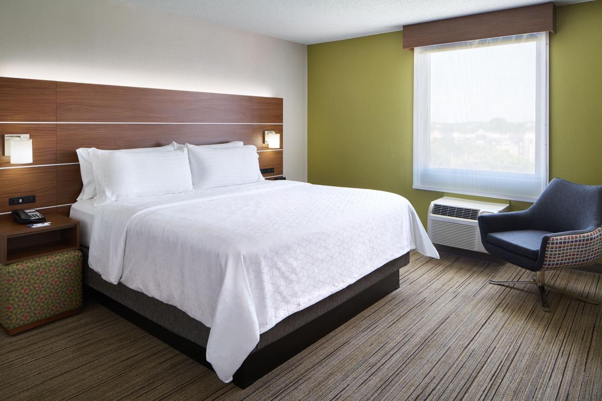 1 King Suite
