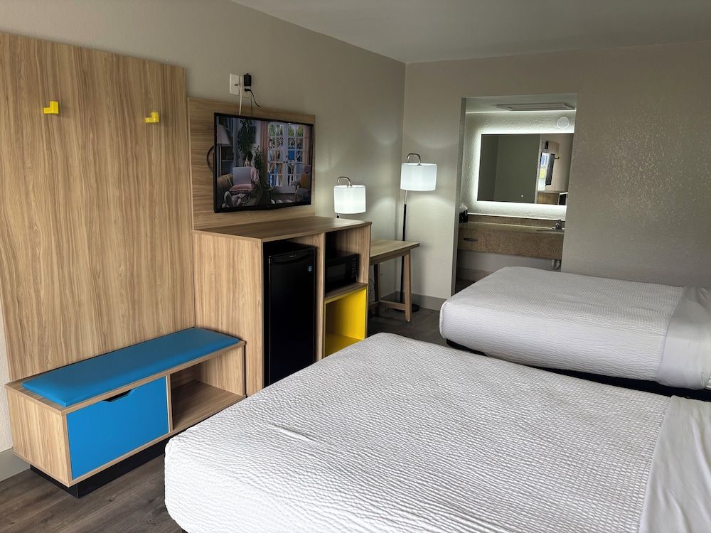 Standard Room, 2 Double Beds, Non Smoking