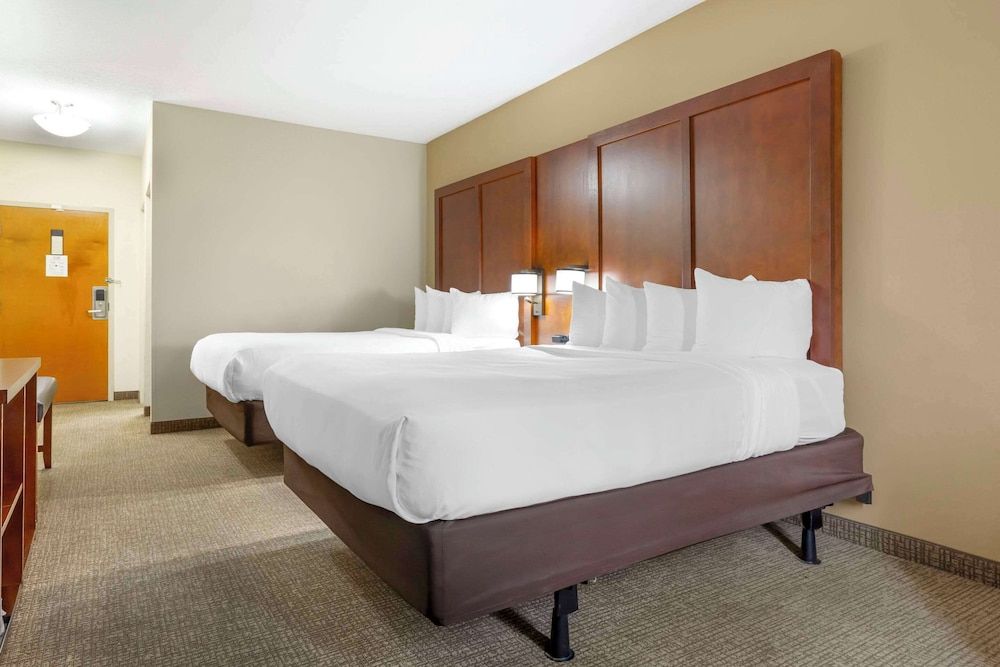 Standard Room, 2 Queen Beds, Non Smoking