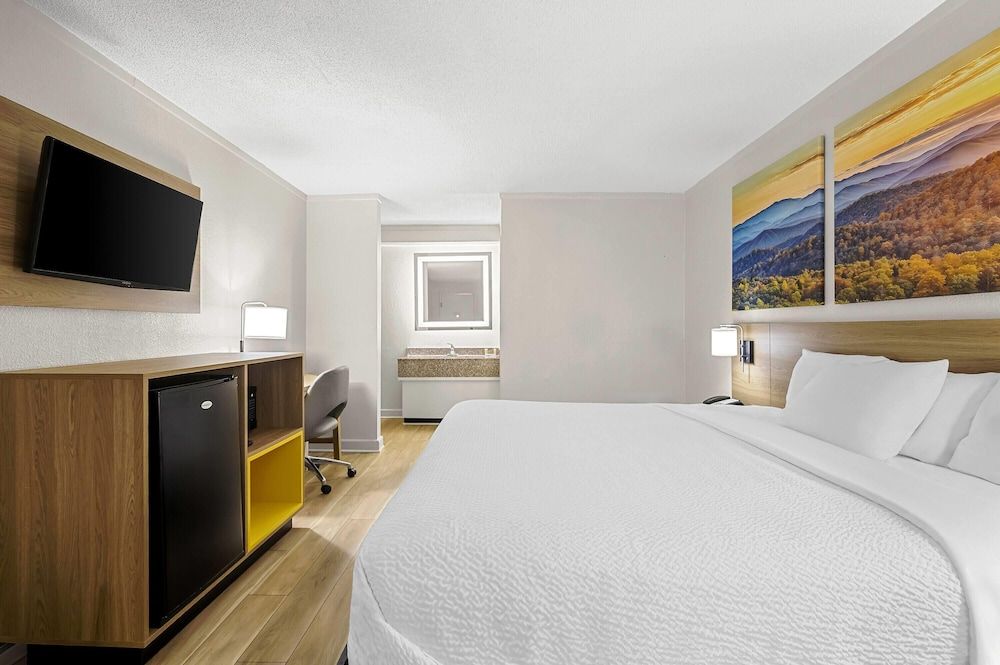 Standard Room, 1 King Bed, Non Smoking