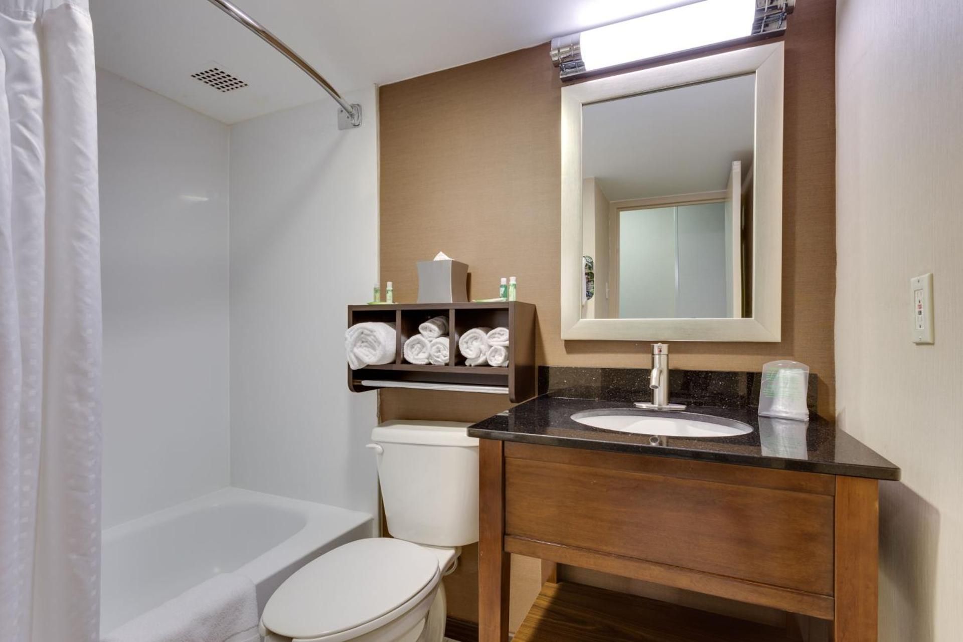 1 King Standard Extra Floor Space