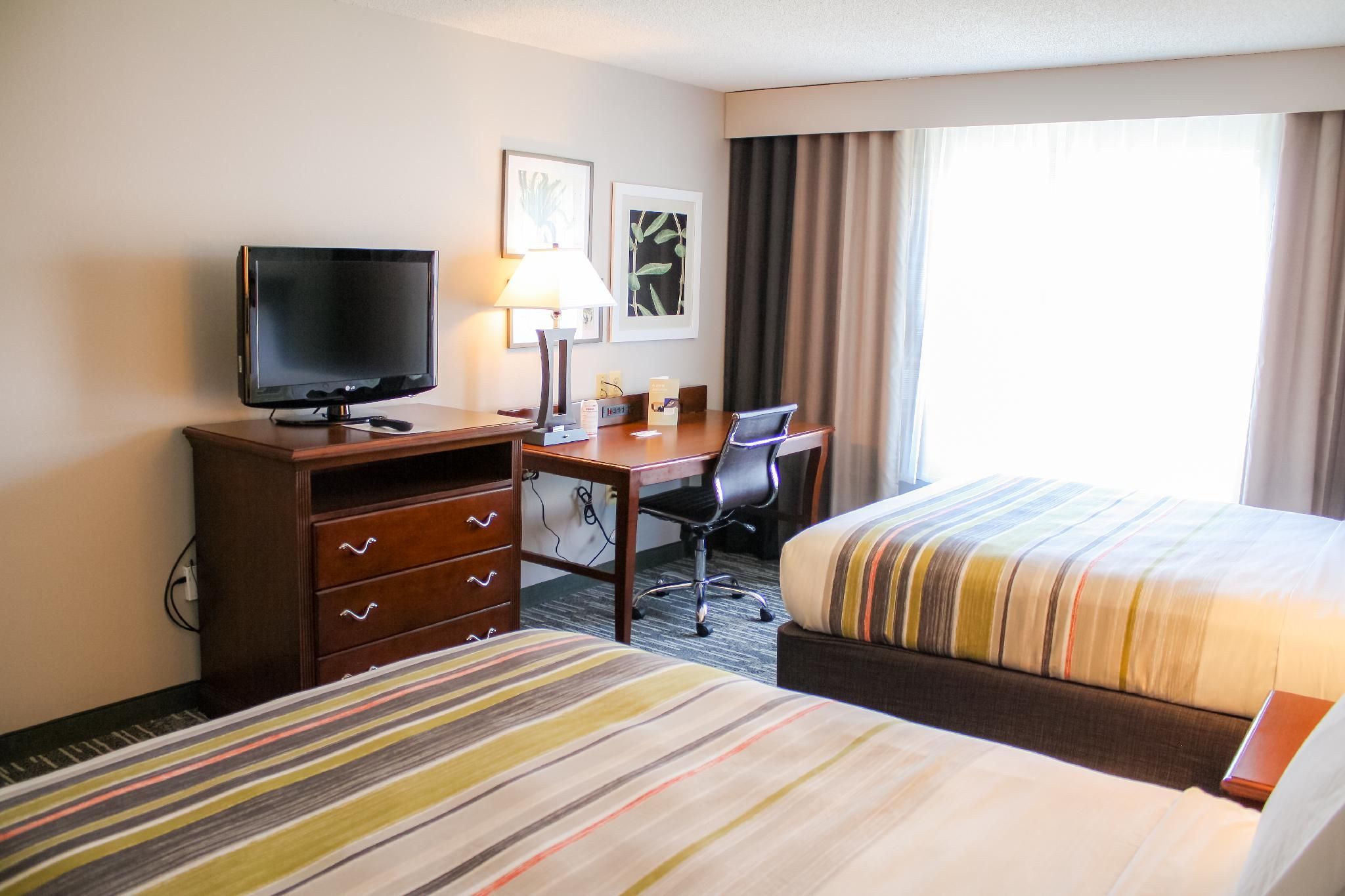 undefined Country Inn & Suites by Radisson, Washington Dulles International Airport, VA 2