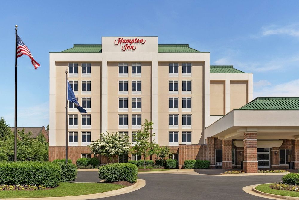 undefined Hampton Inn Dulles - Cascades 2