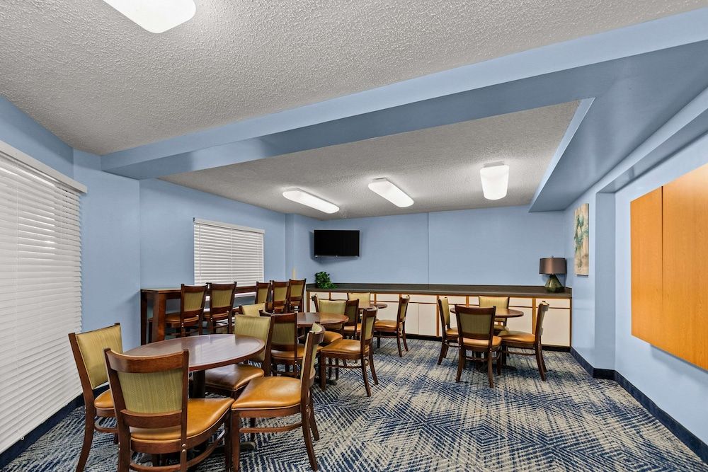 undefined Suburban Studios Sterling - Washington Dulles 3