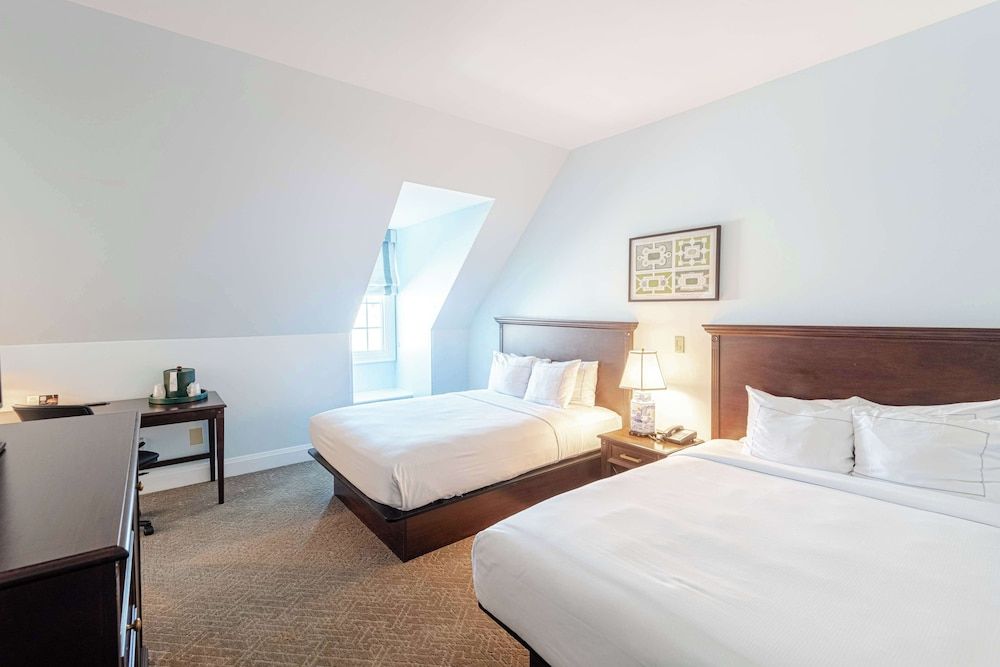 Deluxe Room, 2 Queen Beds, Non Smoking