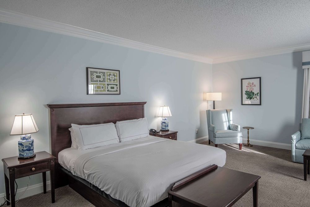 Room, 1 King Bed, Corner