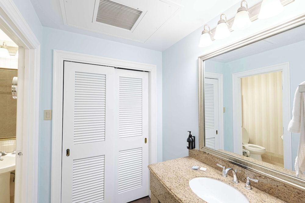 Deluxe Room, 1 Queen Bed