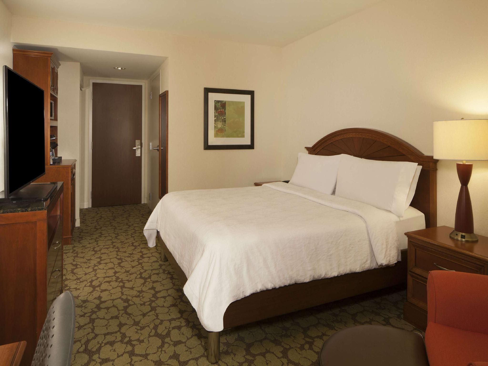 1 King Bed Pure Wellness Room