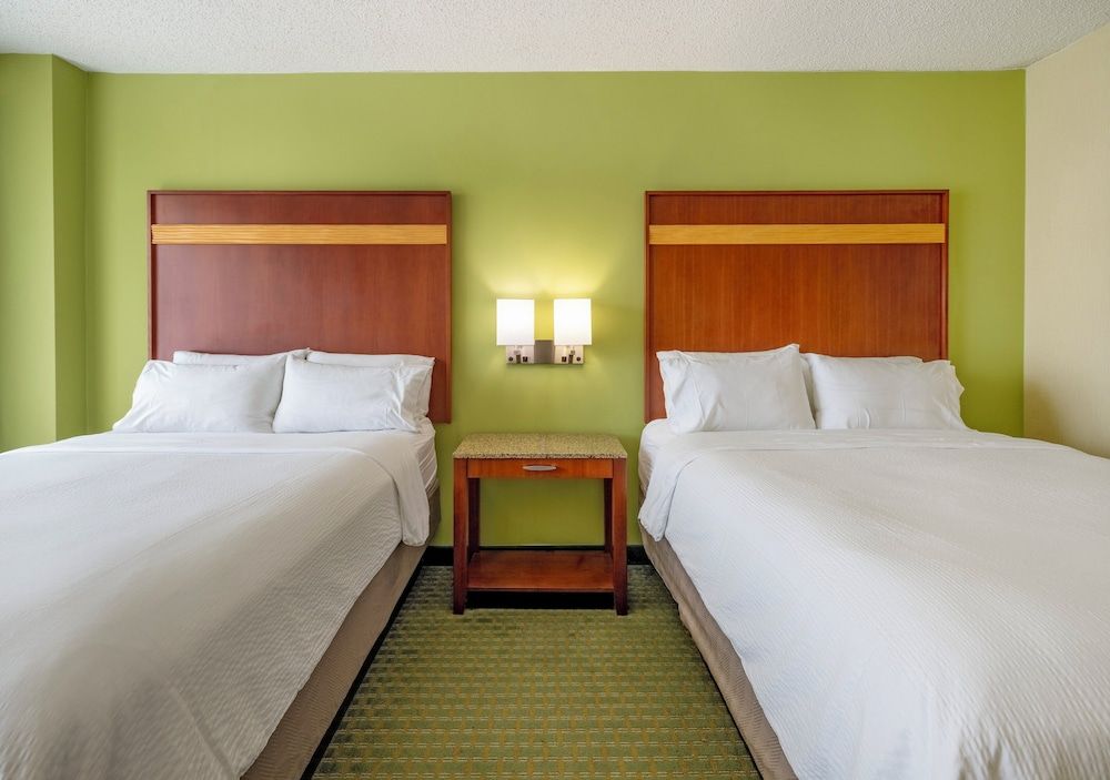 Standard Room, 2 Queen Beds, Pool View